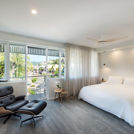 Heart Hotel And Gallery Whitsundays Airlie Beach Exterior photo