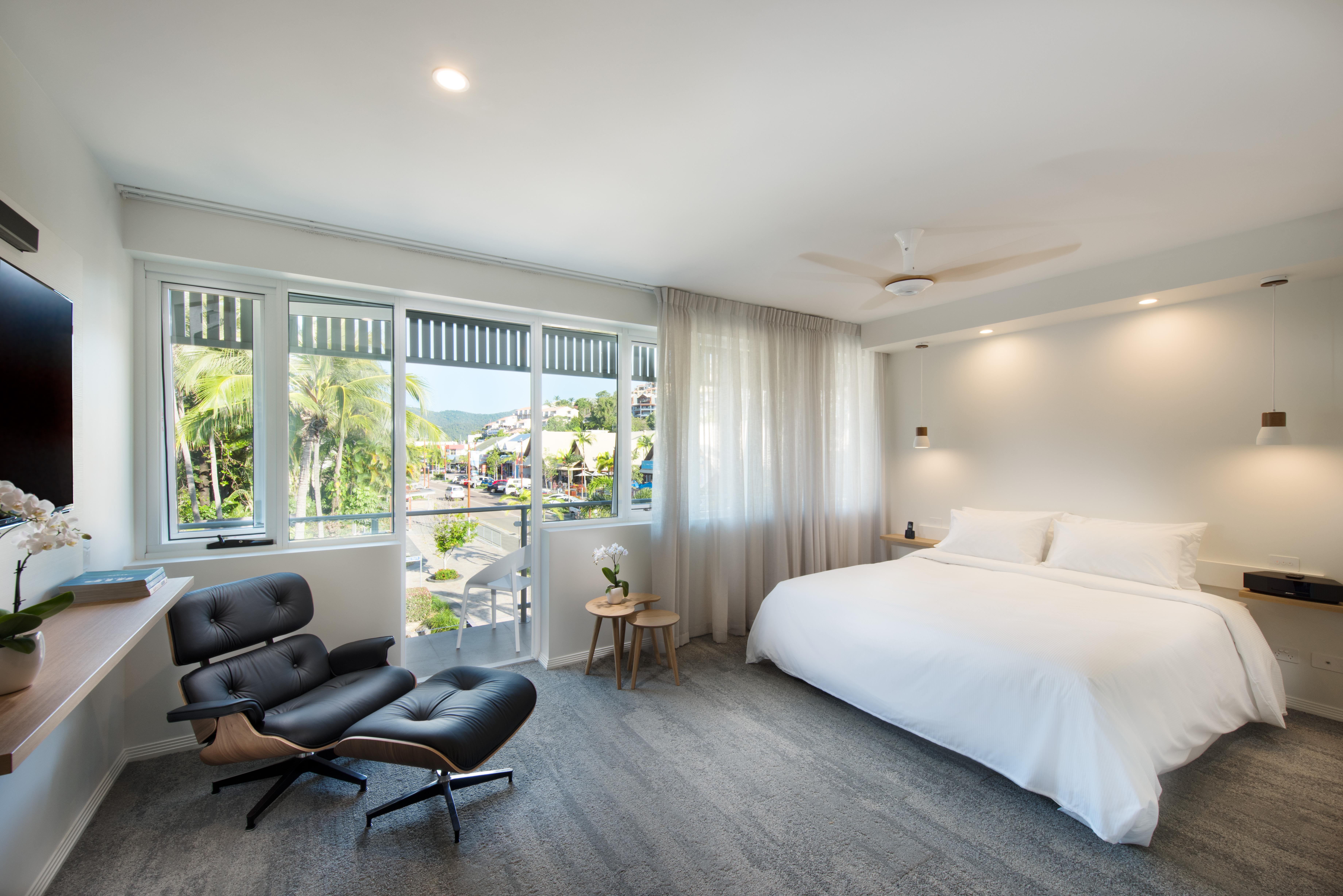 Heart Hotel And Gallery Whitsundays Airlie Beach Exterior photo